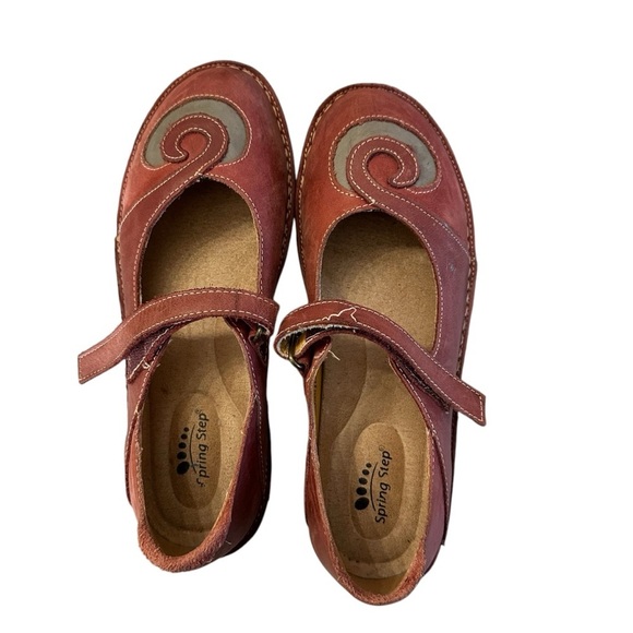Spring Step Women’s Cosmic-Red Leather Adjustable Strap Shoes Size 38 (7/8) GUC - Picture 1 of 9